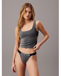 Calvin Klein - Camiseta de tirantes bikini cropped - Intense Power - Lyst