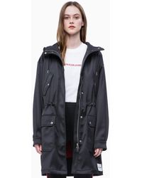 Calvin Klein Parka 2 en 1 de sat�n - Negro