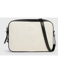 Calvin Klein - Gesteppte Crossover-Bag aus Canvas - Lyst