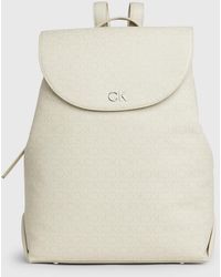 Calvin Klein - Sac à dos à rabat avec logo - Lyst