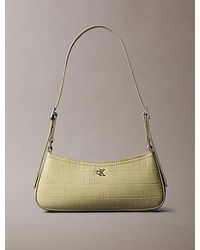 Calvin Klein - Bolso de hombro pequeño con efecto cocodrilo - Lyst