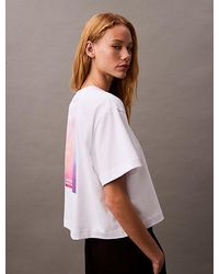 Calvin Klein - Cropped T-Shirt Mit Schimmerndem Print - Lyst