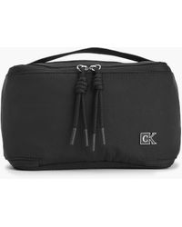 Calvin Klein Makeup bags and cosmetic cases for Women | Online Sale up to  67% off | Lyst UK