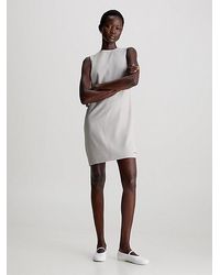 Calvin Klein - Vestido recto de crepé estructurado - Lyst