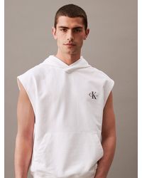Calvin Klein - Sweat-shirt à capuche relaxed sans manches - Pride - Lyst