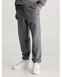Calvin Klein - Pantalón de chándal cómodo de felpa cepillada - Lyst