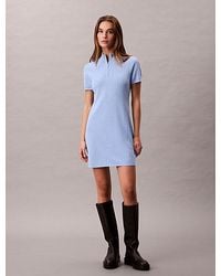 Calvin Klein - Kleid Mit Reißverschlussausschnitt Und Logo-Jacquardmuster - Lyst