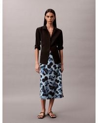 Calvin Klein - Jupe Longueur Midi En Satin Imprimé - Lyst