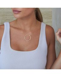 CARDEN AVENUE Hammered Gold Circle Necklace - Metallic