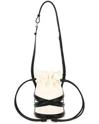 alexander mcqueen bucket bolsas