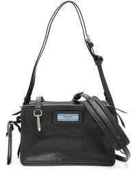 etiquette prada bag