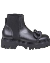 N°21 Chain-link Round Toe Ankle Boots - Black