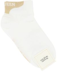 Alexander McQueen Socks With Logo in White Womens Hosiery Alexander McQueen Hosiery Save 21% 