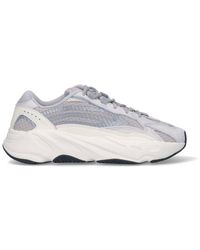 yeezy trainers boost 700