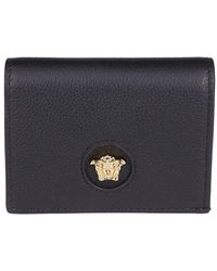 Versace Leather Medusa Plaque Compact Wallet in Nero (Black 