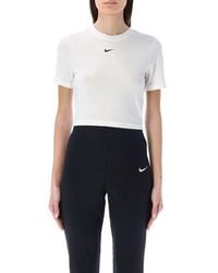 Nike - Slim Fit Cropped T-shirt - Lyst