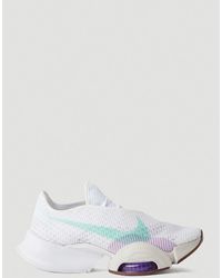 nike training air zoom superrep trainers in peach