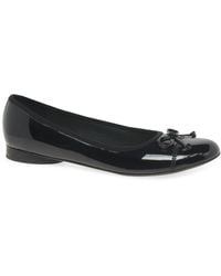 Clarks - Loreleigh Rae Ballet Pumps - Lyst