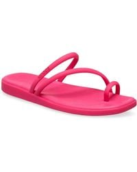 Crocs™ - Miami Toe Loop Sandal Dragon Fruit Sandals - Lyst