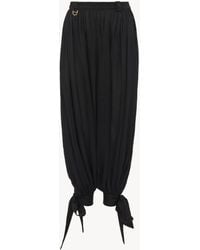 Chloé - シルクシャルムーズ製フルイド プリーツパンツ 婦人向け ブラック サイズ シルク 100 - Lyst