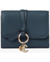 Chloé - Monedero Tarjetero Pequeño Alphabet De Cuero Granulado - Lyst