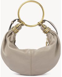Chloé - グレインレザー製スモールBracelet Hobo Bag 婦人向け グレー サイズ 牛革（カーフ） 100 - Lyst