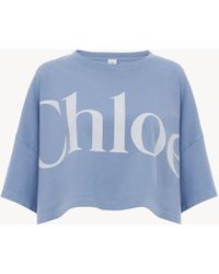 Chloé - Kastenförmig geschnittenes Cropped-T-Shirt mit Logo aus Baumwolljersey - Lyst