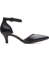 clarks low heel pumps
