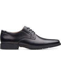 clarks mens brogues
