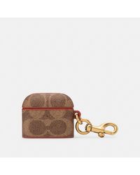  Coach Women's Pebbled Leather Heart Coin Case with Be Mine &  XOXO Motifs (Bright Coral/Silver) : Everything Else
