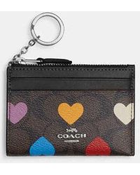 COACH Heart Coin Case In Signature Leather in Pink | Lyst