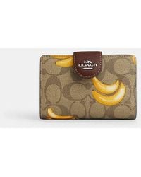 COACH - Medium Corner Zip Wallet In Signature Canvas With Banana Print - Lyst