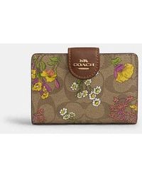 COACH - Medium Corner Zip Wallet In Signature Canvas With Floral Print - Lyst