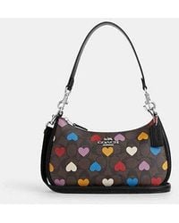 COACH - Teri Shoulder Bag In Signature Canvas With Heart Print - Lyst