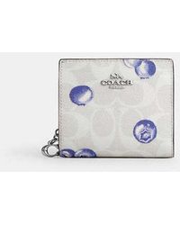 COACH - Snap Wallet In Signature Canvas With Blueberry Print - Lyst