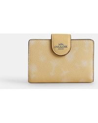 COACH - Medium Corner Zip Wallet With Floral Print - Lyst