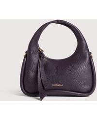 Coccinelle - Schultertasche Aus Genarbtem Leder Sven Small - Lyst