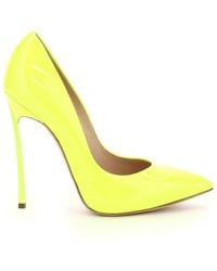 yellow pumps size 10