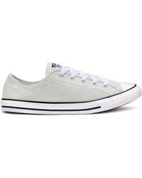 chuck taylor all star dainty