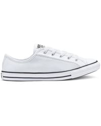 chuck taylor dainty pink