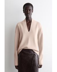 COS - Pullover Aus Merinowolle Mit V-Ausschnitt - Lyst