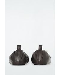 COS - The Ruched Leather Ballet Flats - Lyst