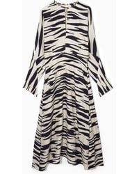 COS - Midikleid Mit Zebra-print Und Cut-out - Lyst