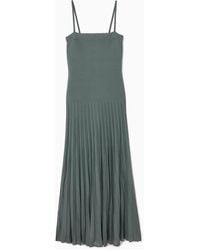 COS - Langes Strickkleid Mit Falten - Lyst