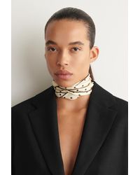 COS - Schmaler Seidenschal Mit Polka-Dots - Lyst