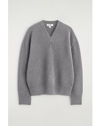 COS - Rounded Wool V-Neck Sweater - Lyst