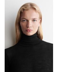 COS - Ohrringe Mit Kettendetails - Lyst