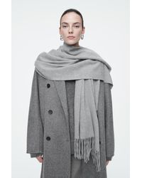 COS - Wollschal Mit Fransen - Lyst