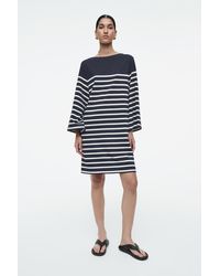 COS - T-shirt-kleid In Minilänge Mit U-boot-ausschnitt - Lyst