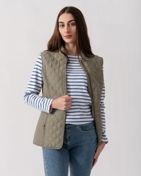 Joules - Minx Diamond Quilt Gilet - Lyst